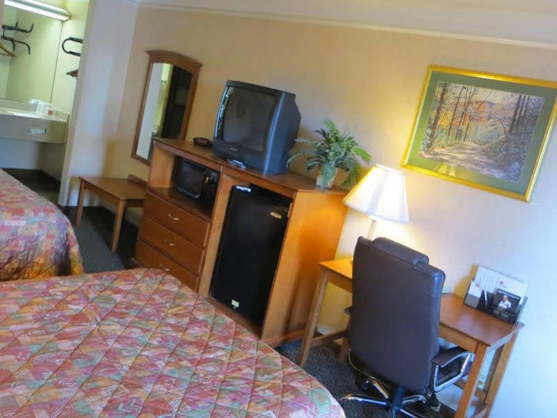 Econo Lodge North Ноксвилл Экстерьер фото